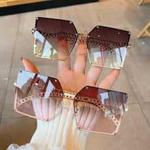 Load image into Gallery viewer, New Fashion Oversize Gradient Sunglasses For Women