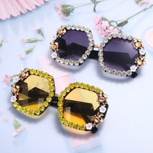 Load image into Gallery viewer, New Round Diamond Design Frame Sunglasses, UV400